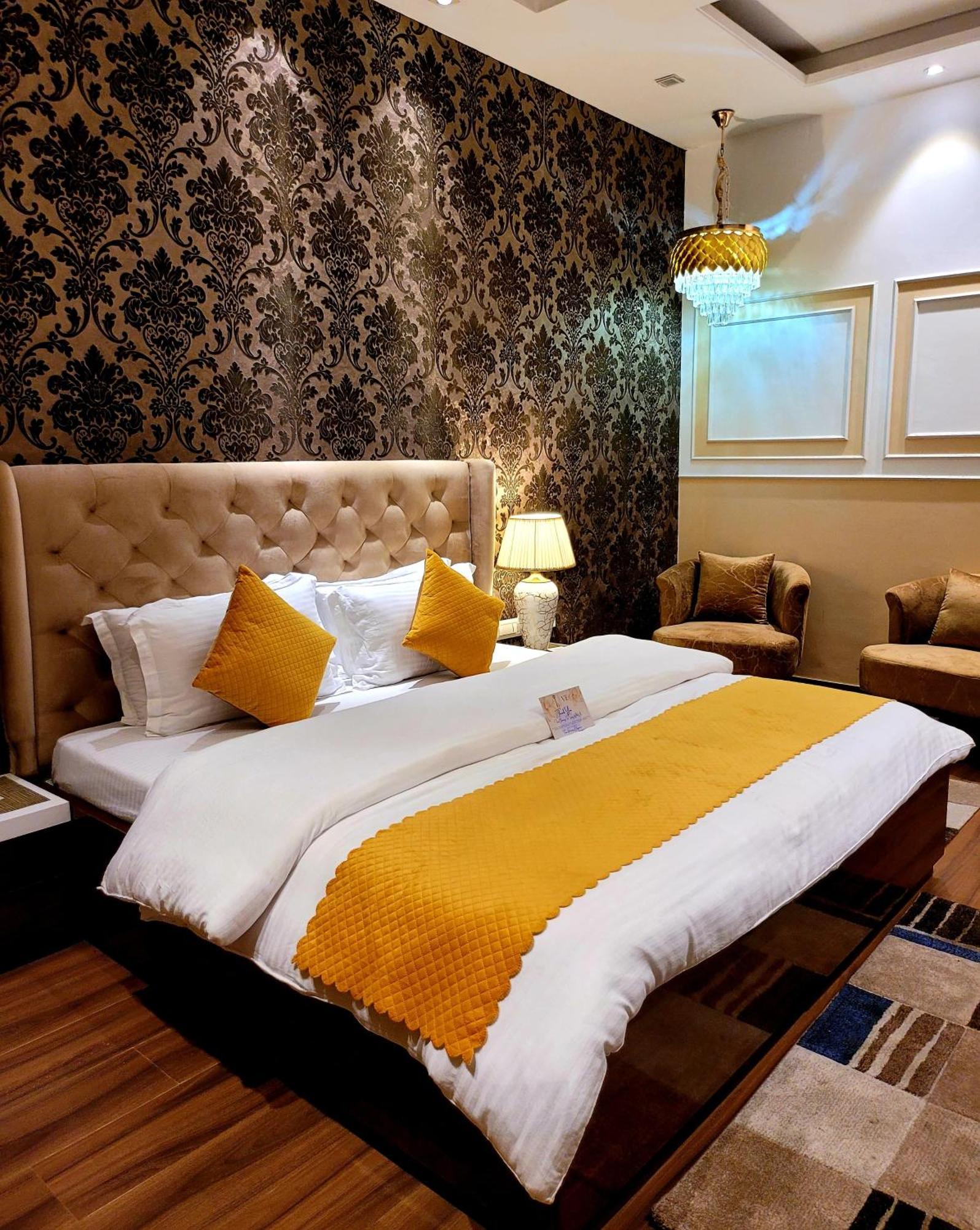 Victorian Elegance Luxury Stays Амритсар Экстерьер фото